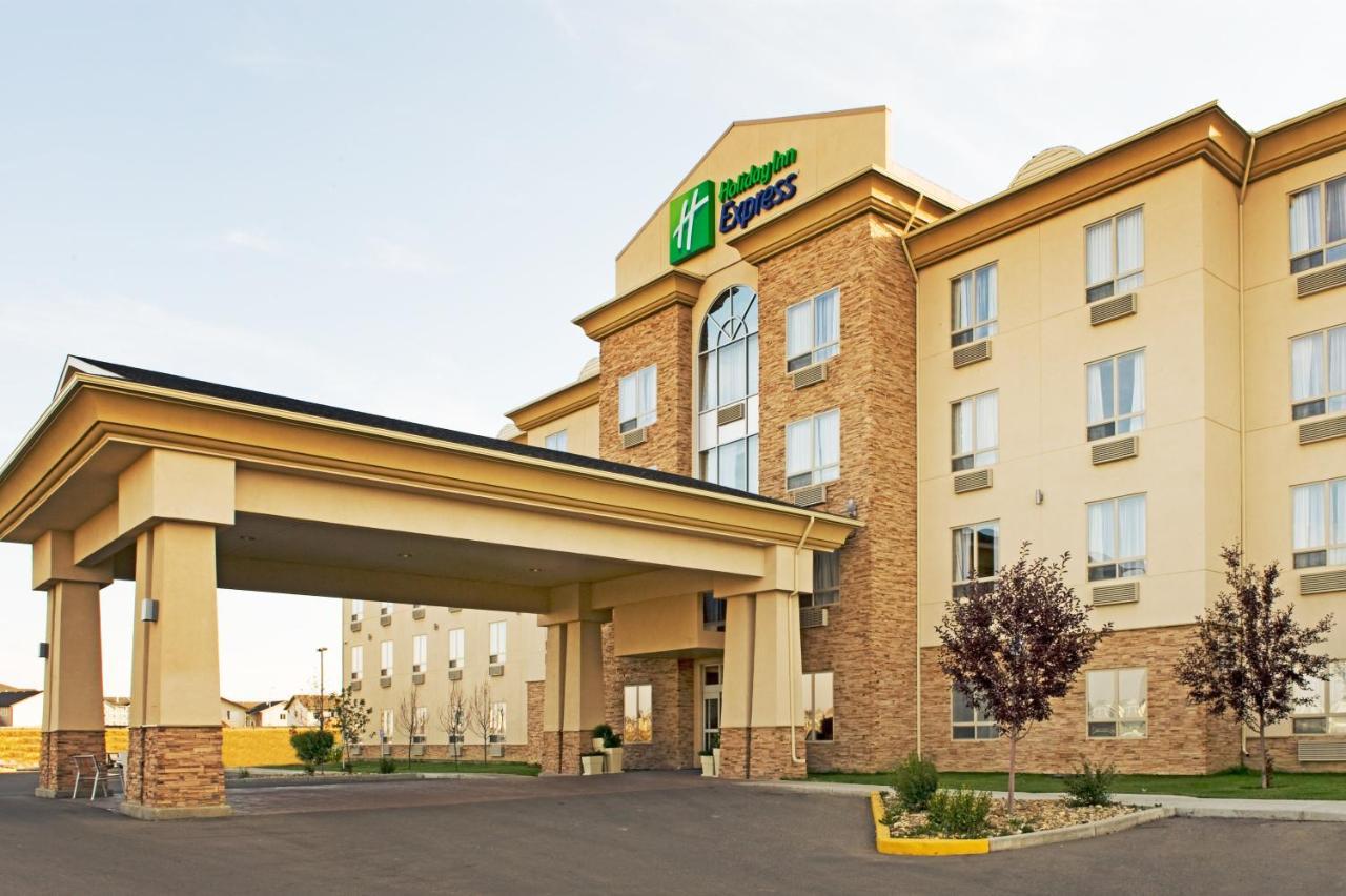 Holiday Inn Express Grande Prairie By Ihg Exterior foto
