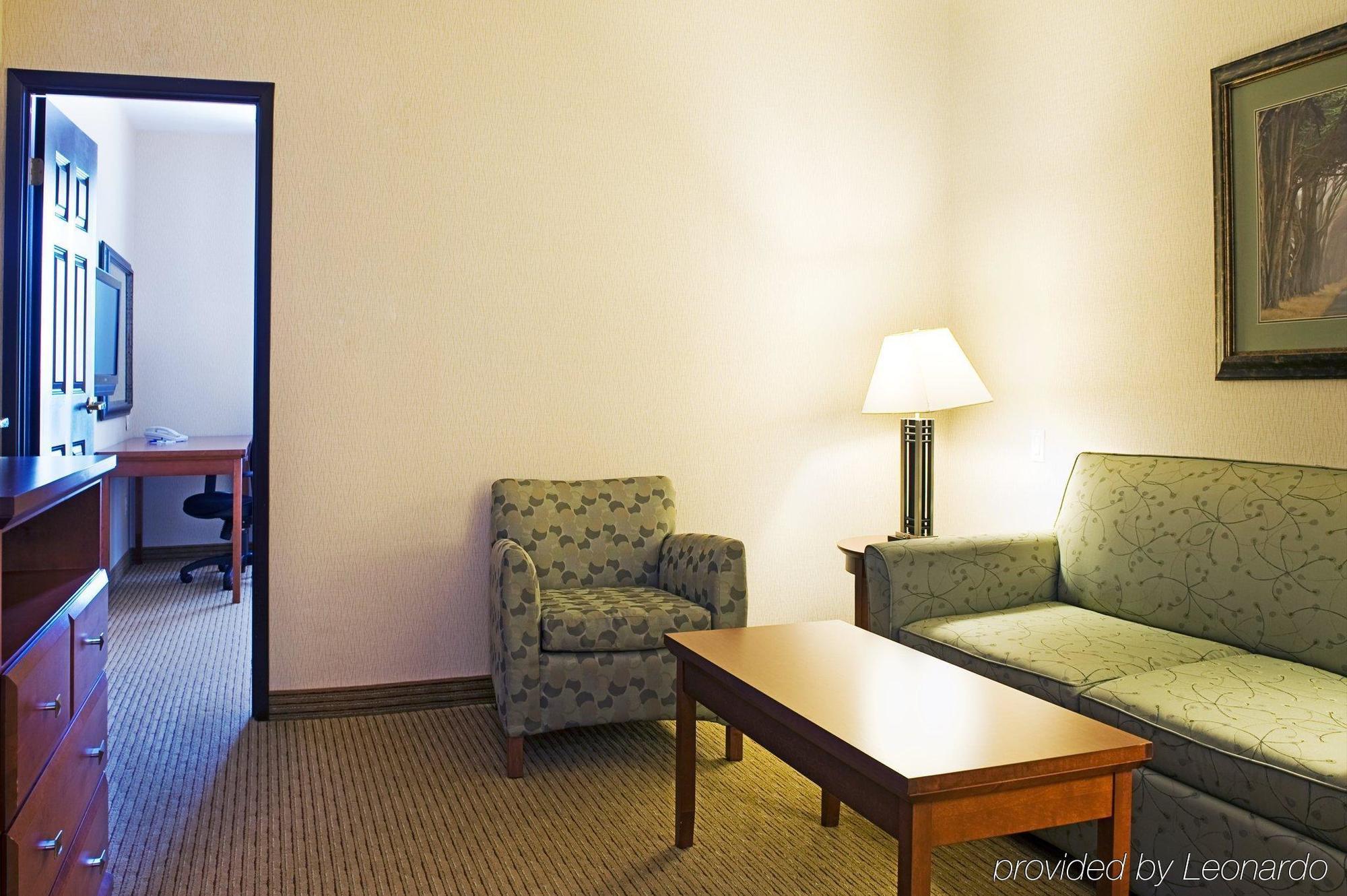 Holiday Inn Express Grande Prairie By Ihg Habitación foto