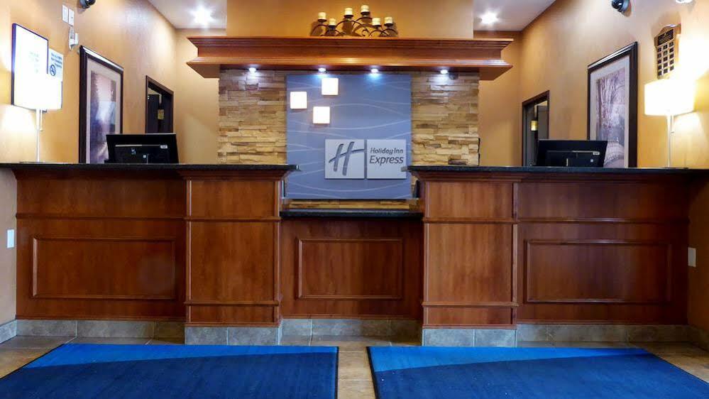 Holiday Inn Express Grande Prairie By Ihg Exterior foto